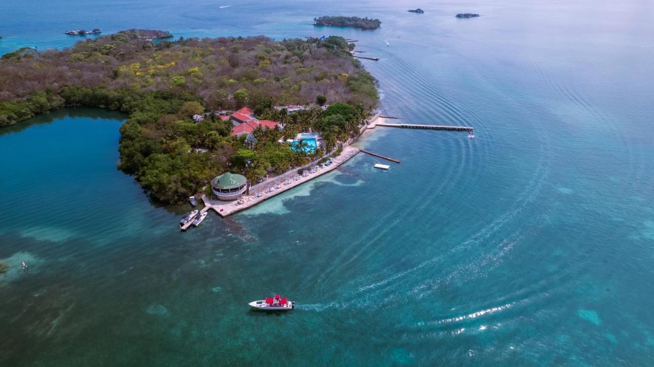 Hotel Cocoliso Island Resort Isla Grande  Exterior photo